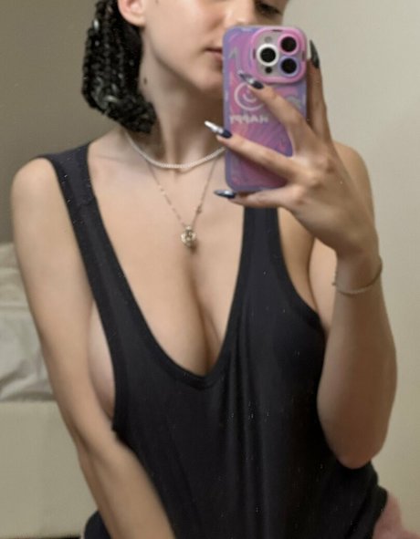 leliloo nice actress pictures