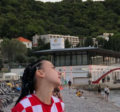 leliloo high quality model images