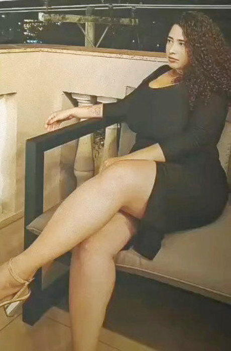 amateur mom onlyfans pretty pic