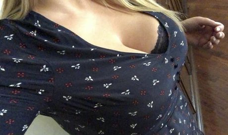 shemale cum in mouth onlyfans art nude photo