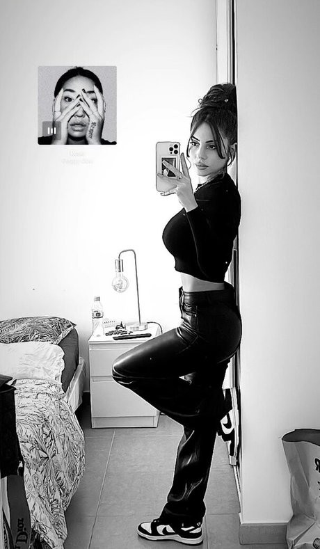 Bella mnz porn actress photo