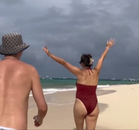 old young lesbian onlyfans erotic picture