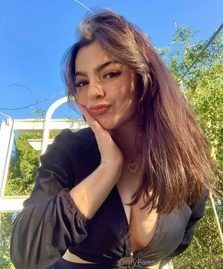 flat chested onlyfans art naked pictures