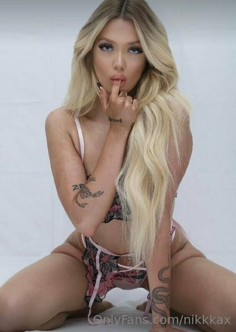 nikkkax model sexy picture