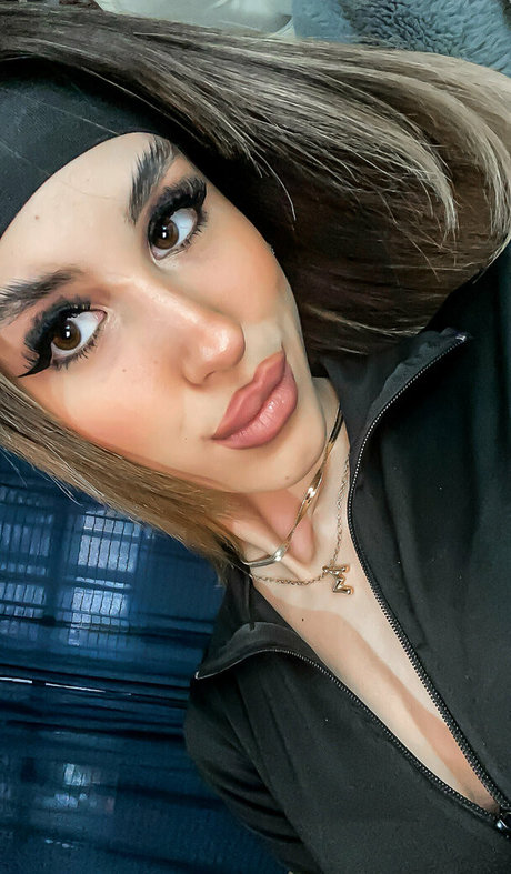 molly4 20 star xxx archive