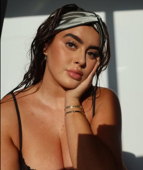 Kalani Hilliker sex star images