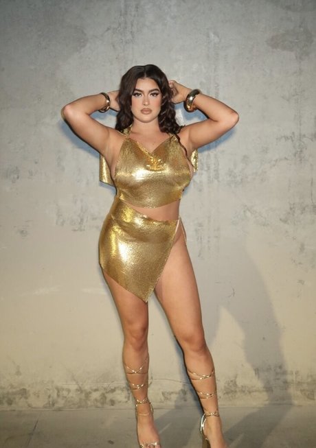 Kalani Hilliker Photo Gallery