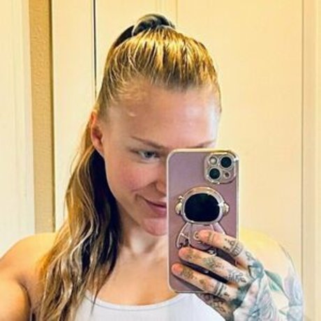 prettypixie23 perfect model image