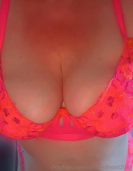 curvyredhead2023 pornstar nice photo