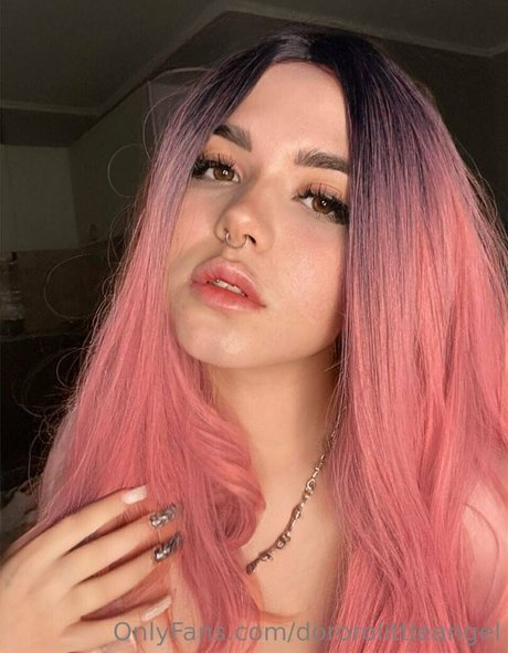 victoriayourgf naked pornstar pic