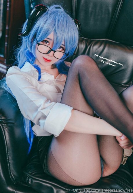 iamdorasnowfree perfect actress images