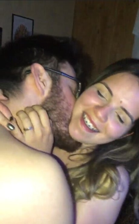 Hotwife lvto nude actress photos