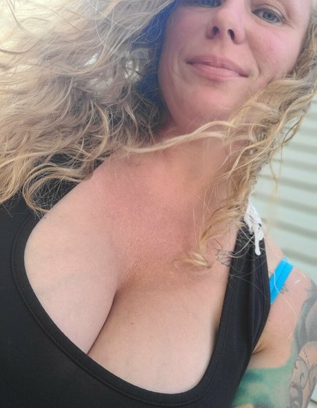 black curvy onlyfans hot sexy pictures