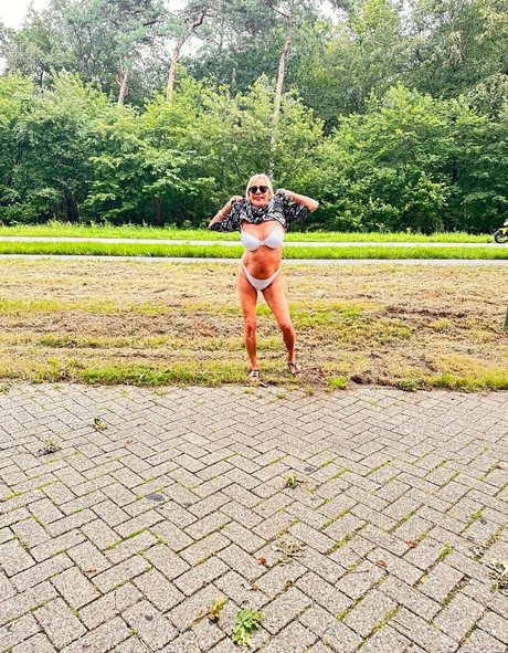 cheerleader onlyfans sexy naked pics