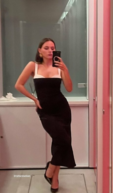 Dafne Keen free actress pics