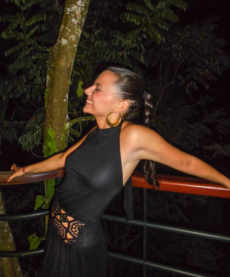 Dafne Keen hd model images