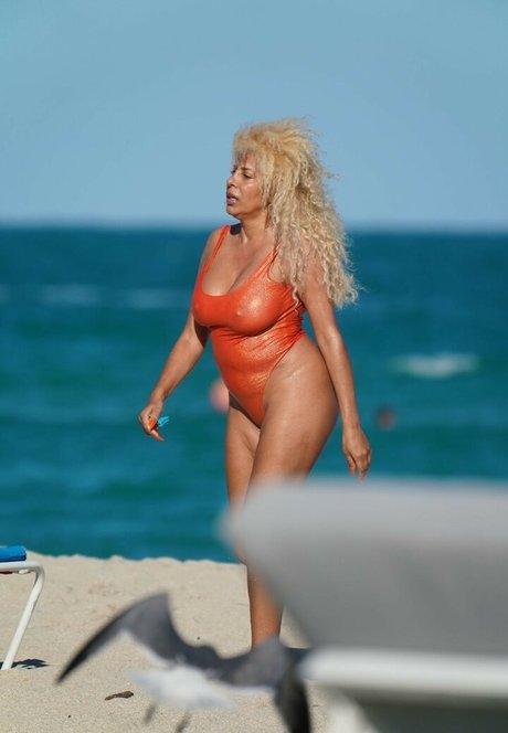 Afida Turner nude star pic