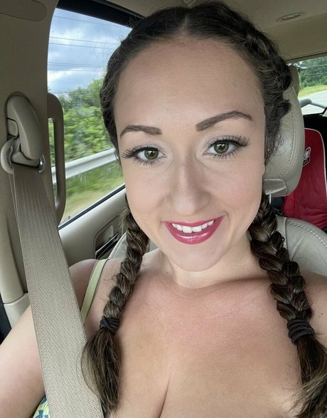 Momdd98 nudes pornstar picture