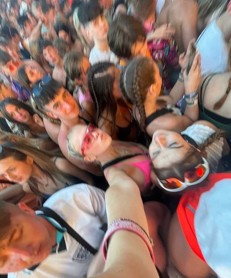 sucking cock onlyfans art nude photos