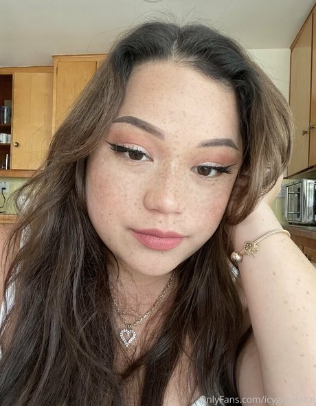 icygrljustice nudes actress img