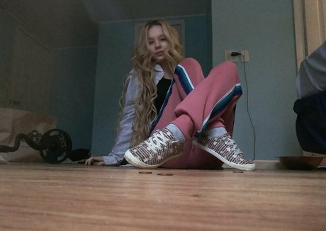 ogfeet pornographic model archive