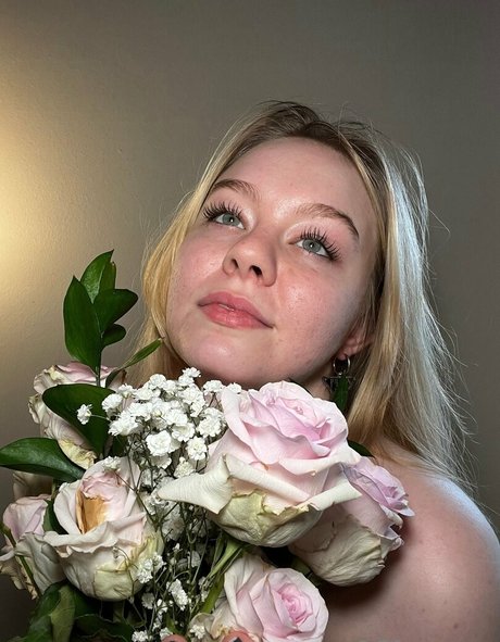 ogfeet naked actress images