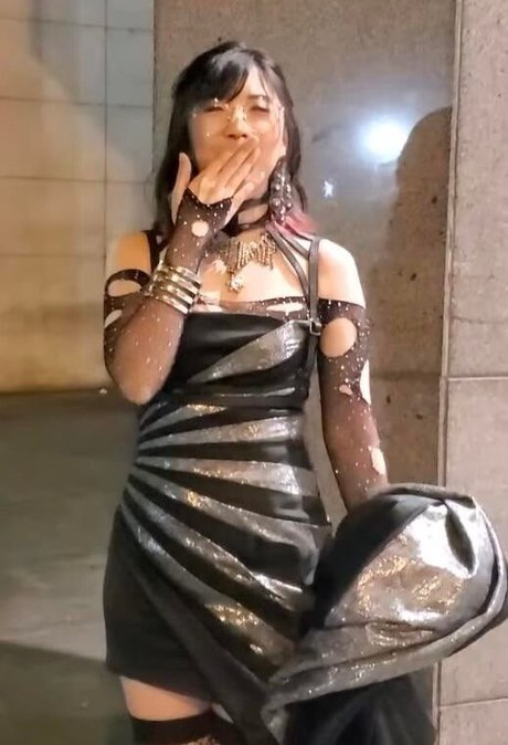 LilyPichu model pretty photo