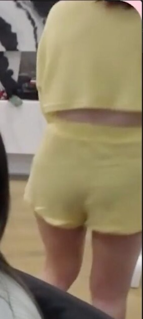 LilyPichu hot actress picture