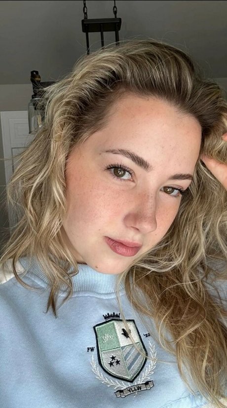 Pineapplebrat star porn pic