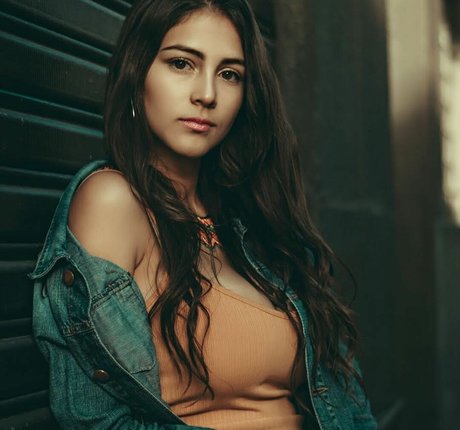 derlydaniela model perfect archive