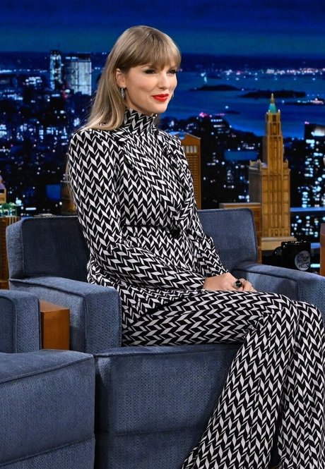 big ass latina onlyfans art naked images