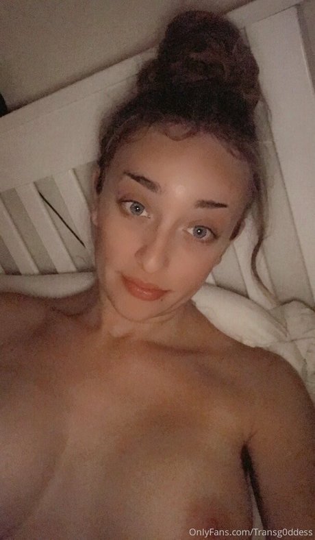 Gisele Eden xxx actress photo