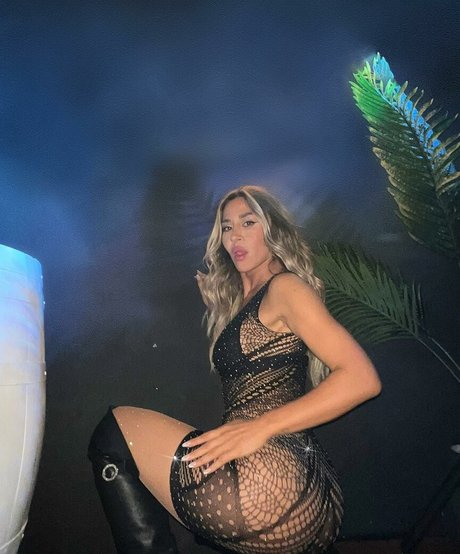 Jimena Baron pretty model images