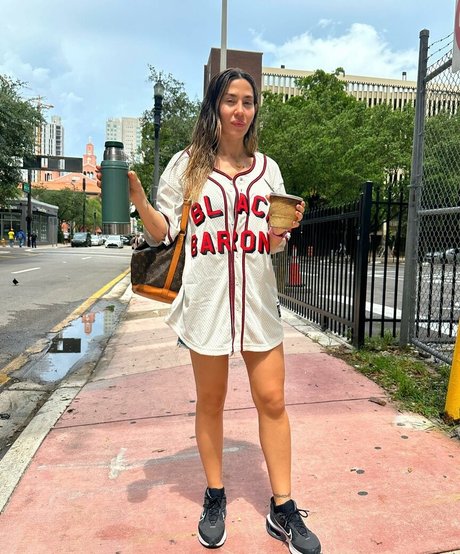 Jimena Baron nice star pictures