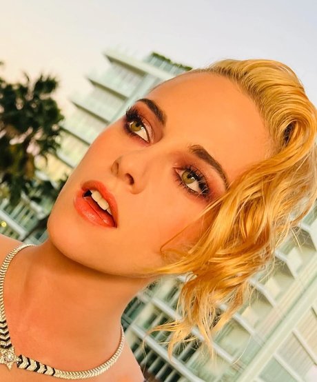 Kristen Stewart star beautiful img