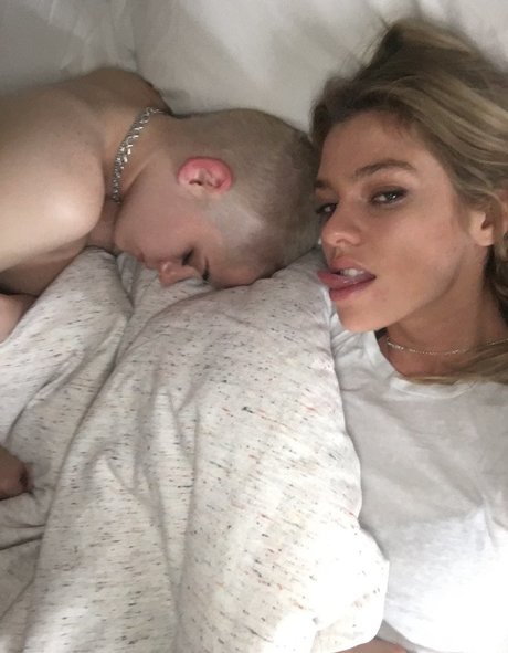 Kristen Stewart naked star archive