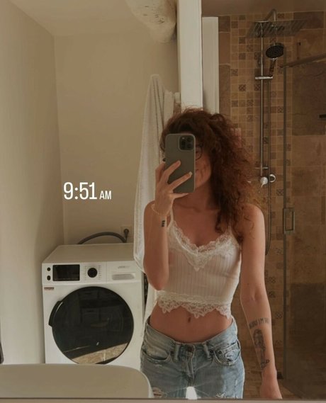 Lindsay Demeola star pretty gallery