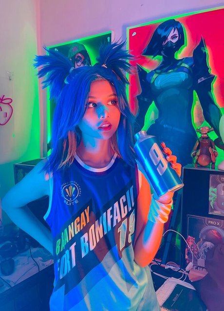 Charechii beautiful model img