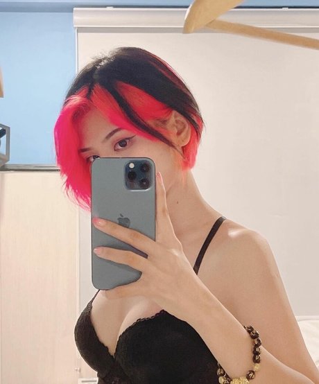 Charechii naked pornstar galleries