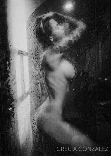 Aygrecia nude star img