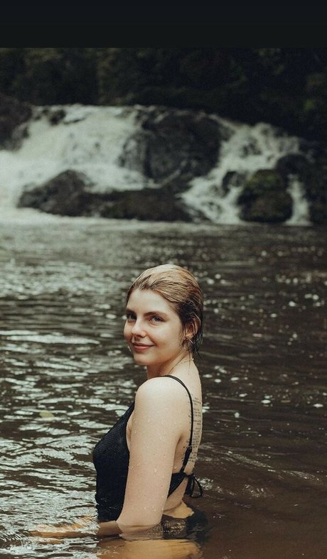 Triz Pariz nice model pictures