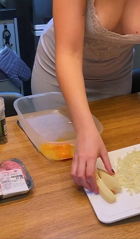 Triz Pariz perfect model galleries