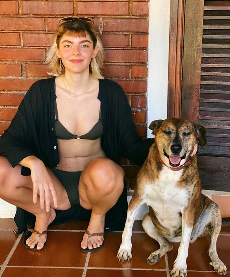 Triz Pariz hd pornstar img