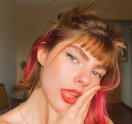 Triz Pariz model porn galleries