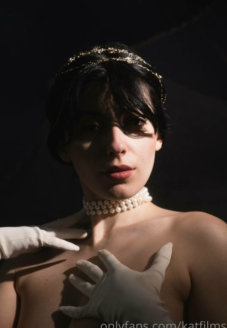 Kat Cabaret star nudes pictures