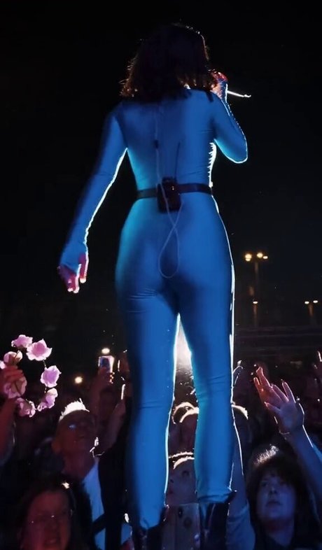 two onlyfans pretty image