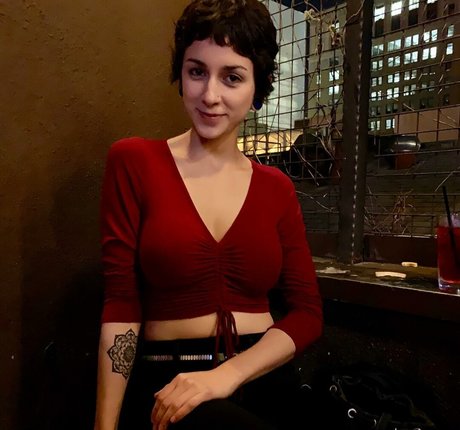 Yana Mori model hot image