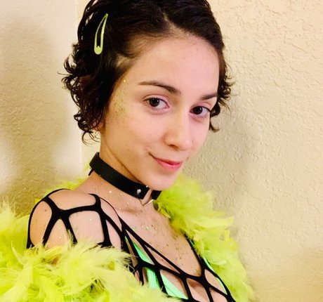 Yana Mori hd model pics