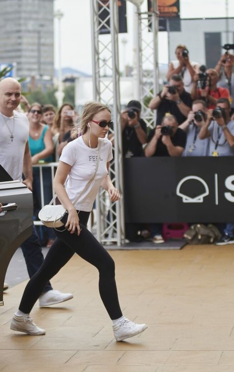 amateur mom onlyfans hd image