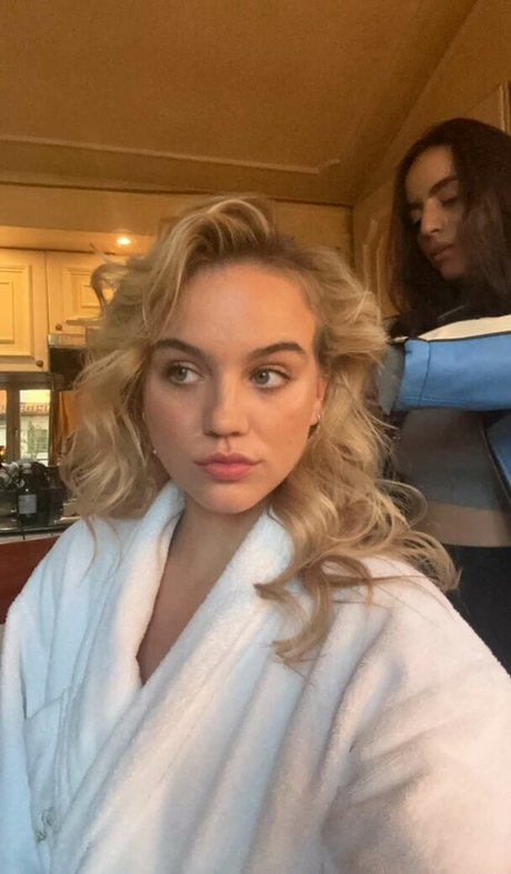 waitress onlyfans free sex galleries